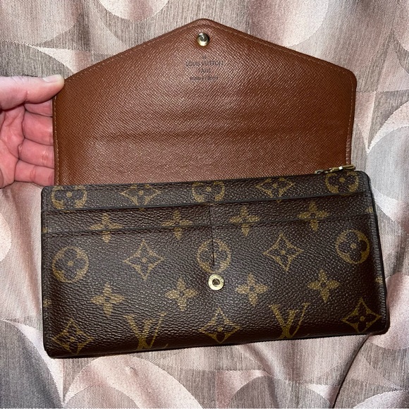 LOUIS VUITTON MONOGRAM SARAH LONG WALLET CLUTCH - Picture 5 of 16